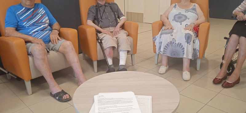 séance de sophrologie de groupe pour séniors en ehpad