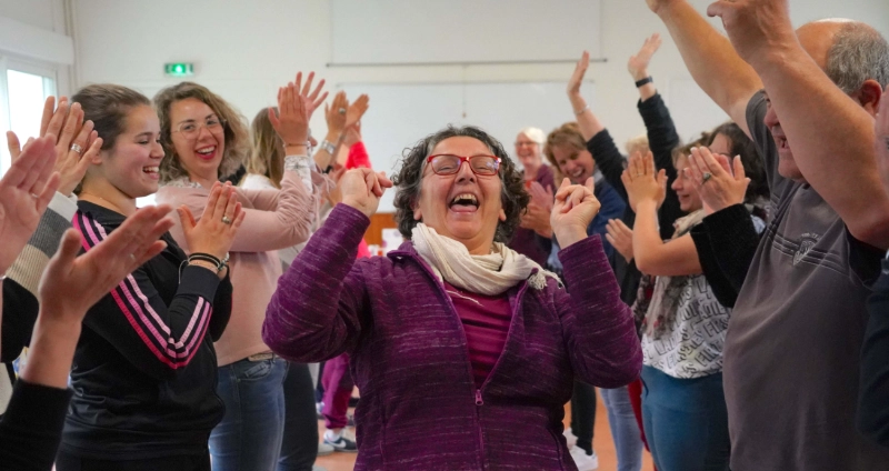 session yoga du rire à Nantes